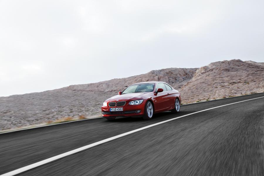  BMW 3-Series Coupe 2011 года  (фото 23 из 24)